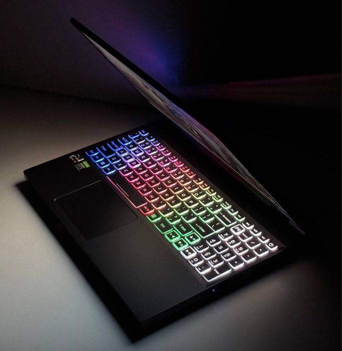 Acer Nitro RYZEN 7 - 7735H, Nvidia RTX 3050 4GB, kuchli ishlar uchun