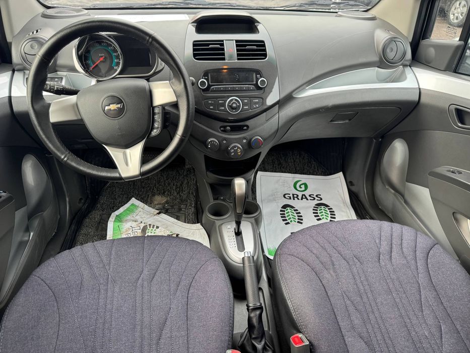 spark 2022 yili rangi oq,probegi 43000km