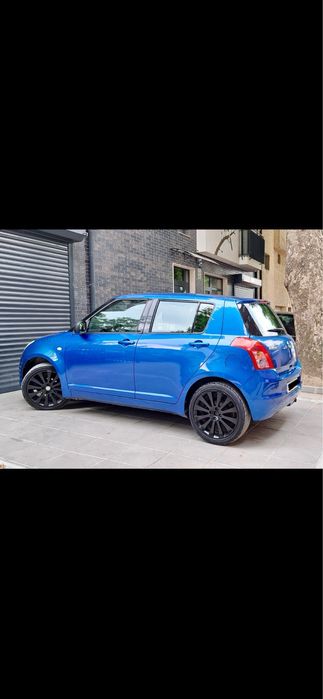 Продавам Кола  Suzuki swift