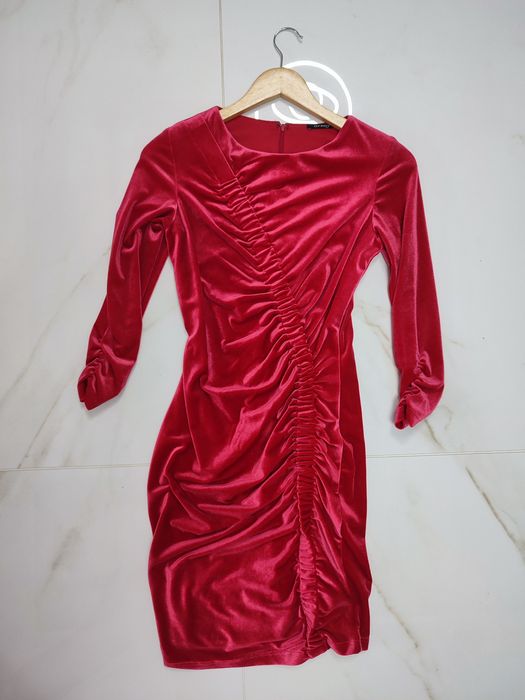 Rochie din catifea rosu