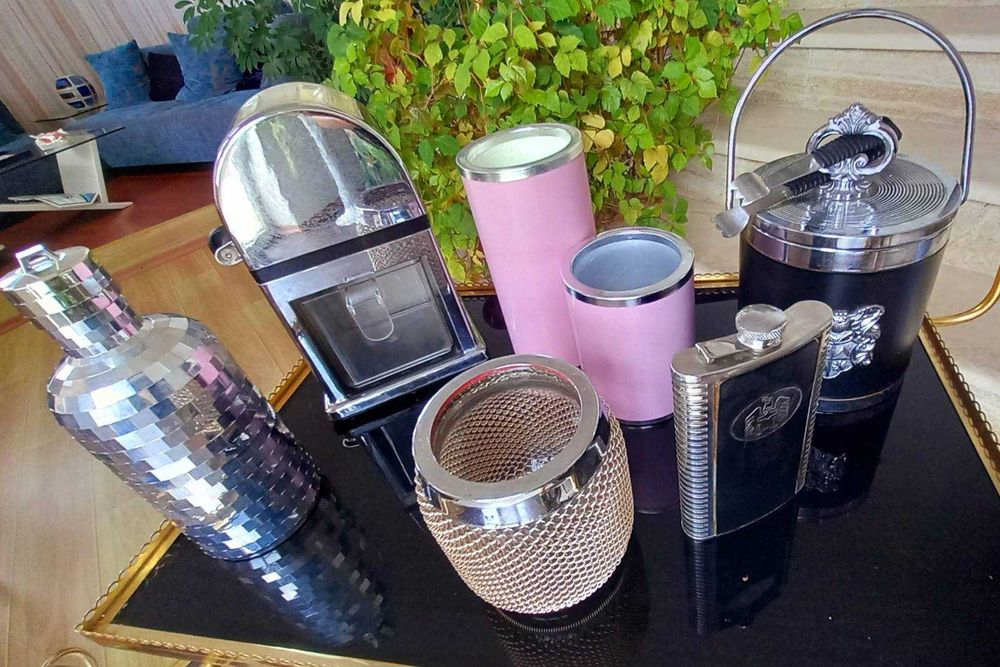 За бар/механа: трошач и съд за лед, стойка за вино, халби, шейкър