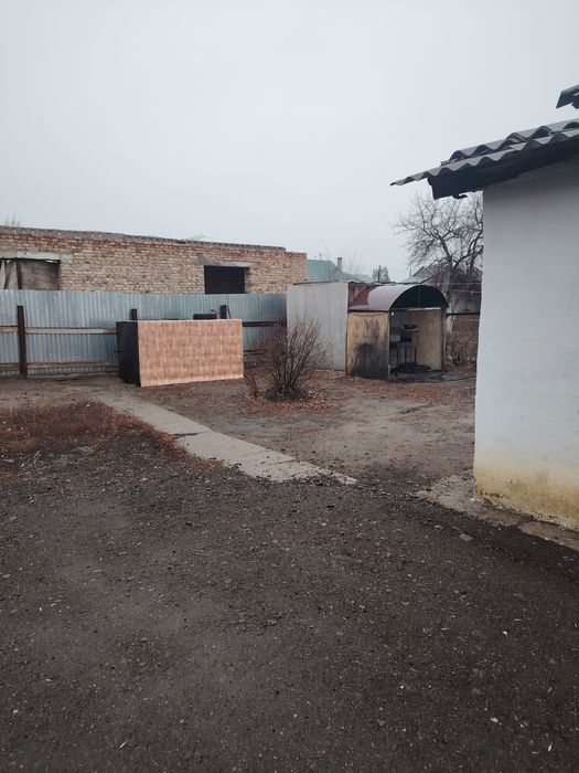 Продаю полдома кирзавод