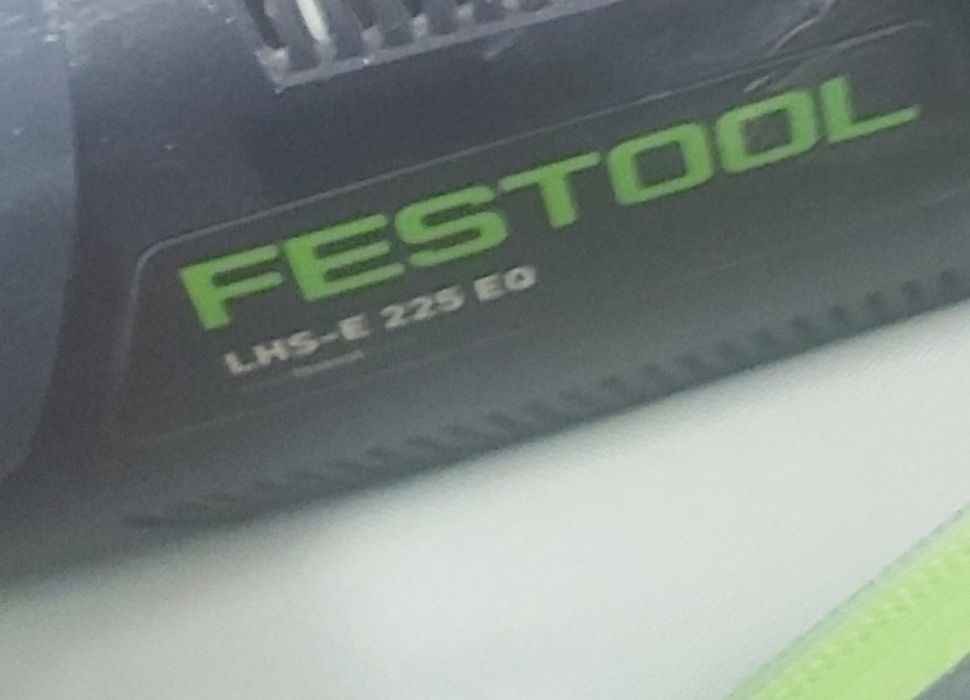 Продавам жираф FESTOOL  LHS-E 225 EQ

LHS-E 225 EQ