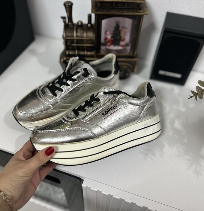 Adidasi dama S. oliver cu platforma