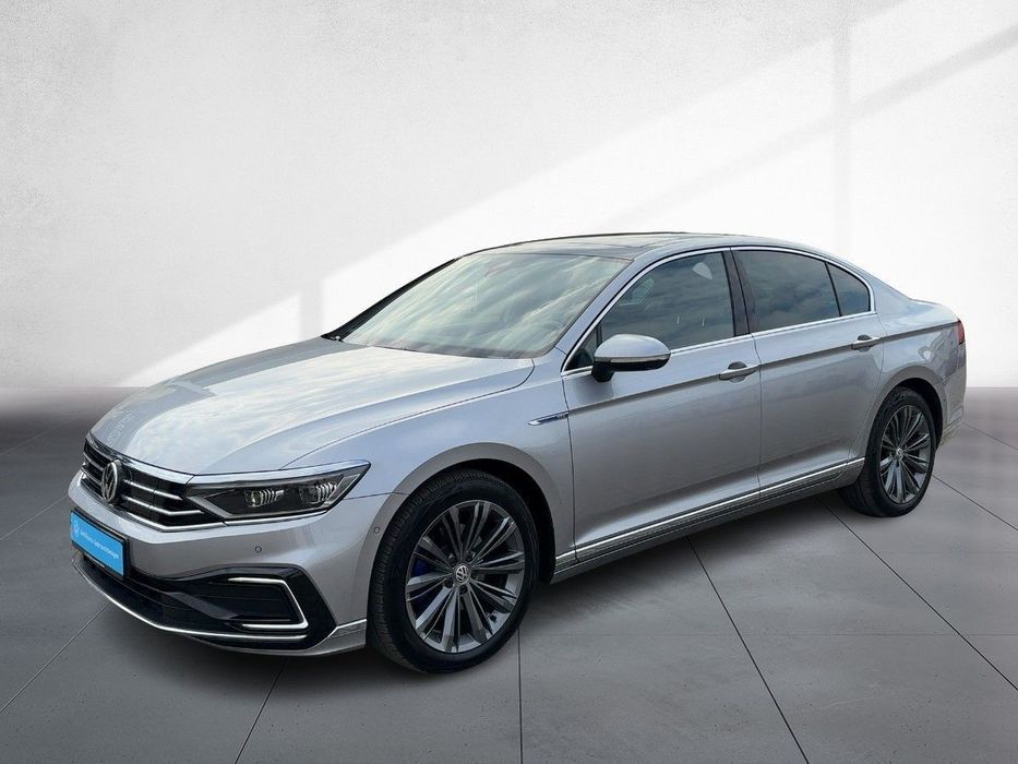 Volkswagen Passat TVA deductibil.Masina arata impecabil, dotari full, garantie 05.2026