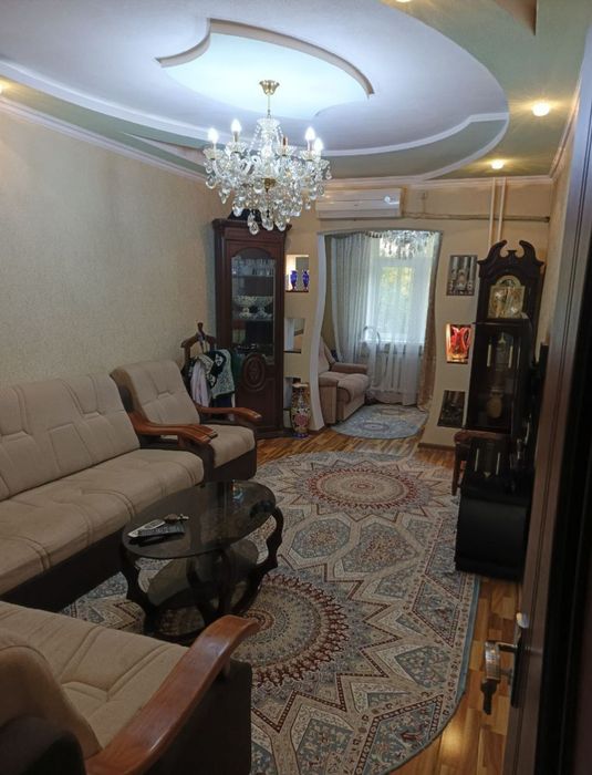 Продается 2/4/5 квартира ТТЗ Ахмад Югнаки