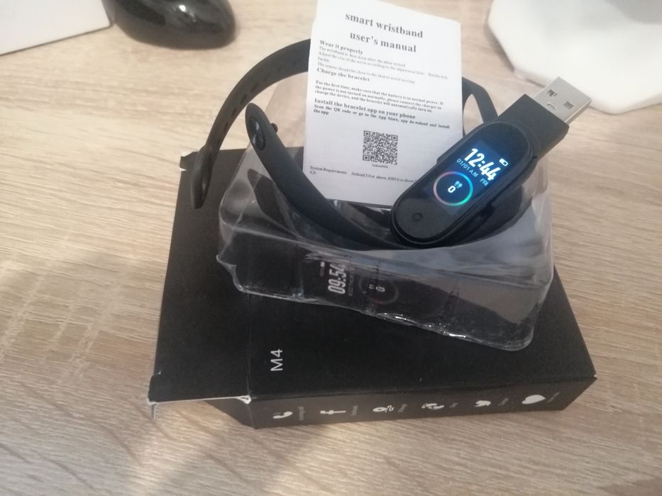 Vand bratari fitness si pentru monitorizare