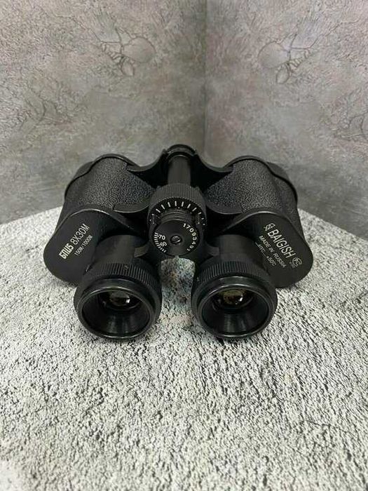 Продам бинокль оригинал с чехлом сумкой