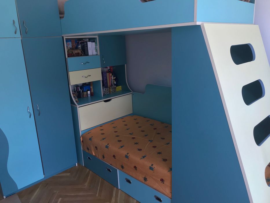 Обзавеждане за детска стая с легла на два етажа