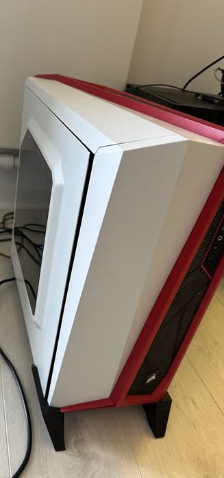 PC Gaming i7 7700 + GTX 1080 8GB + 16GB RAM + SSD + 5TB stocare