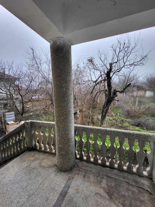 Къща в село Хотница