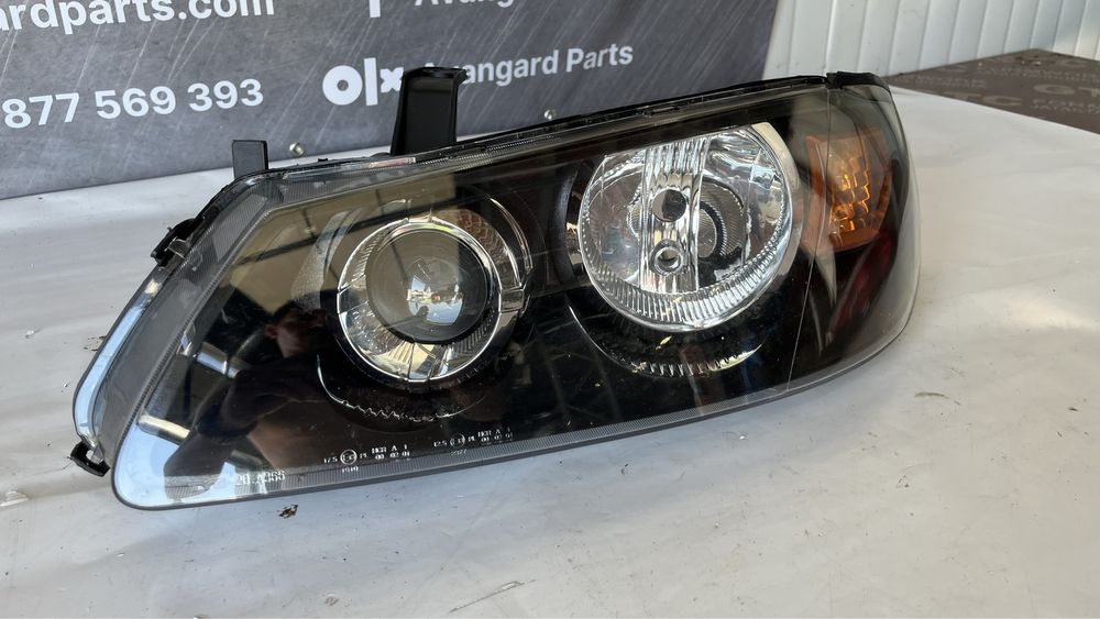 Ляв фар Nissan Almera 2002-