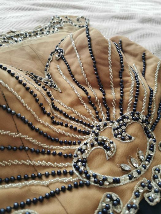 Бална рокля, бежаво и тъмносиньо, с мъниста, M