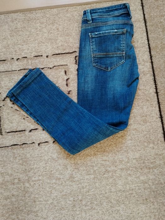 Дънки размер 26 два чифта