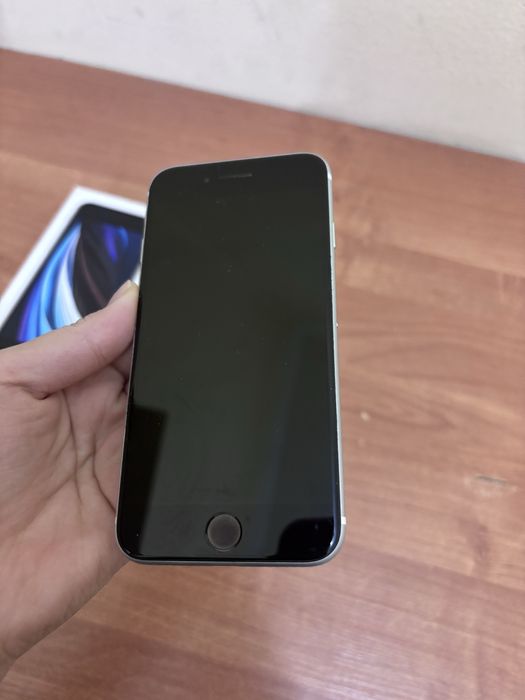 Iphone (айфон се) SE 2022 64 гб