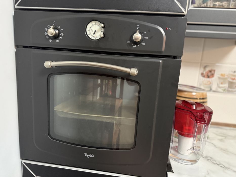 Кухонный гарнитур с техникой