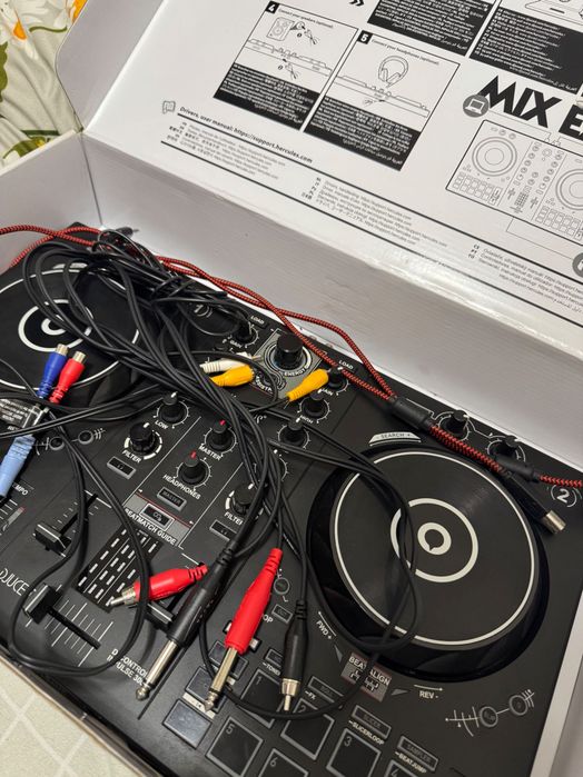 Consola DJ Hercules Inpulse 300 Mk2 ,stare impecabila +cabluri adiționale!!!