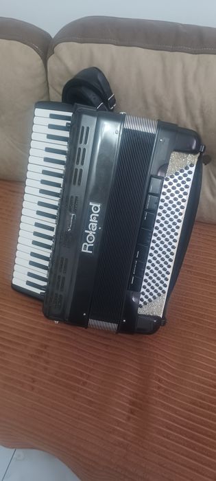 Vind acordeon roland fr 5
