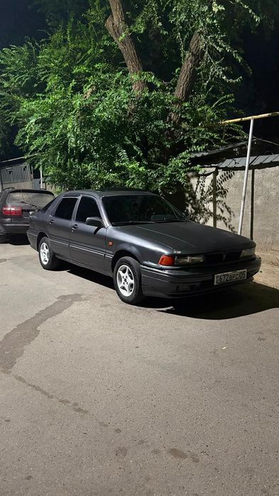Mitsubishi galant