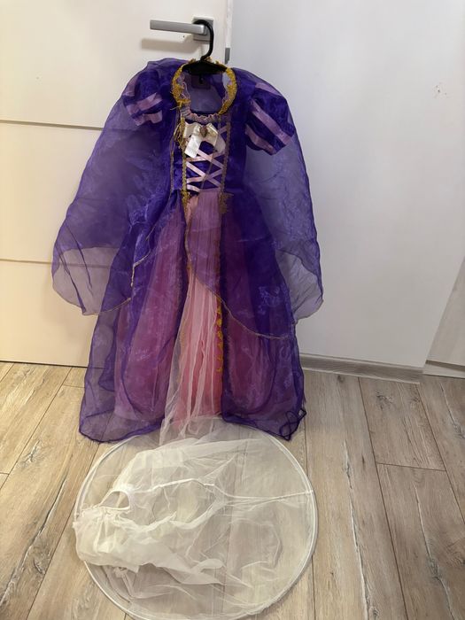 Детска рокля на Рапунцел с кринолин 6г.