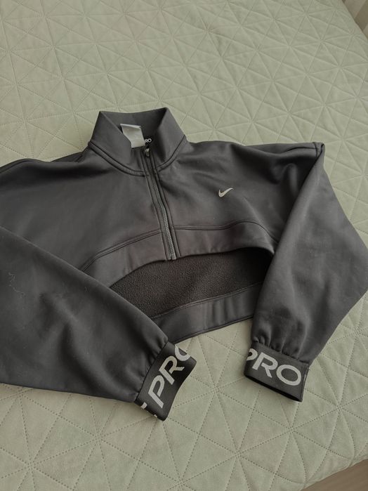 Оригинално черно горнище Nike