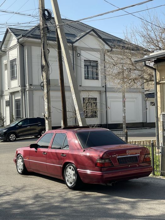 Mercedes Benz W124 sotiladi 3.2 mato’r