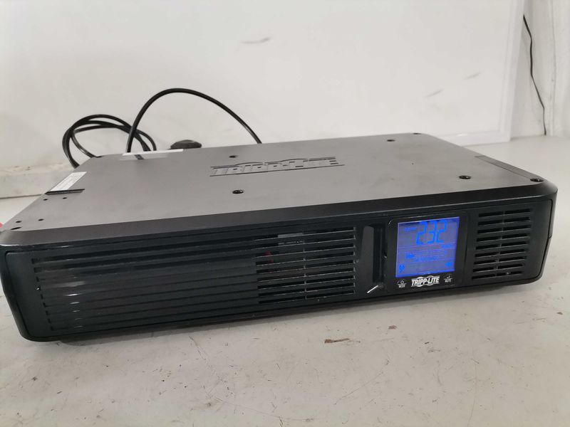 UPS - Tripp lite SMX1500LCD