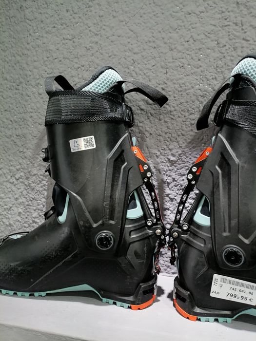 Clapari schiuri ski tura Tecnica Zero G Peak W Test marime 24