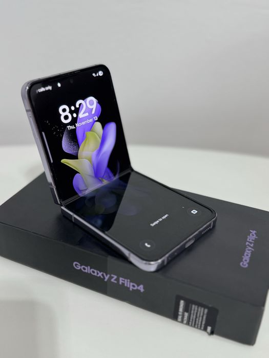 Samsung Galaxy Z Flip4