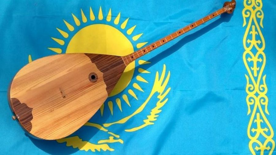 Домбра для игры в хорошем