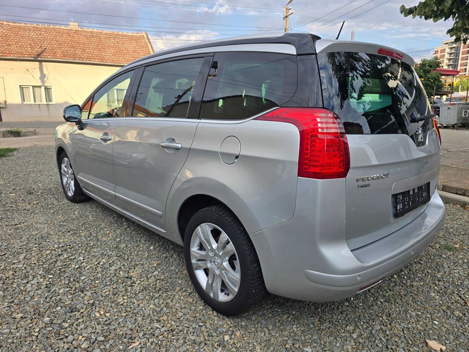 PEUGEOT 5008 2011 — imagine 4