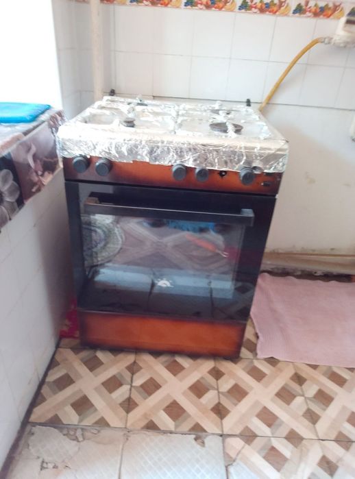 Gazplita srochna sotiladi