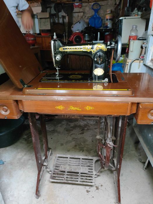 Крачна Шевна машина