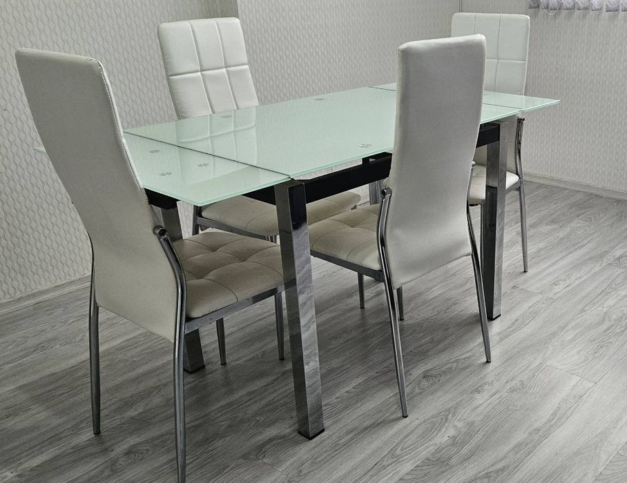 Трапезна маса с шест стола