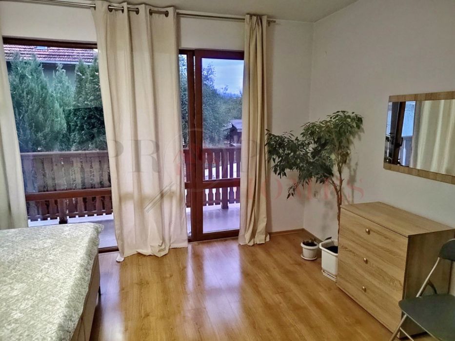 Продажба Къща гр. Трявна - с. Черновръх 250m² и двор 1990m²