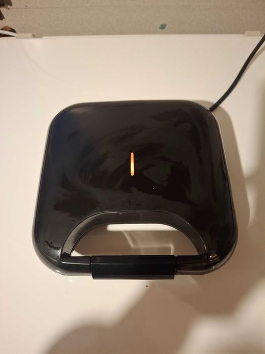 Тостер за сандвичи