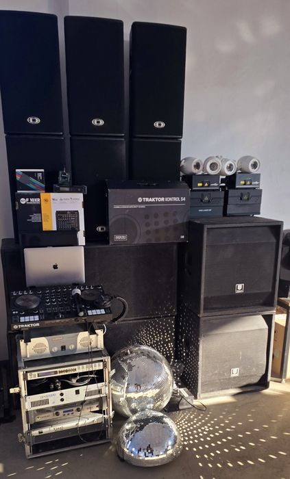 Sistem sonorizare și lumini