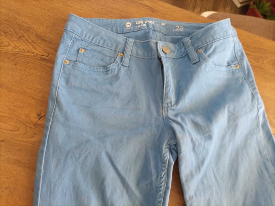 Дамски дънки размер М