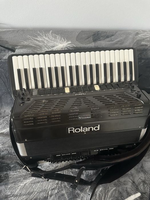 Vand roland fr7 in stare buna