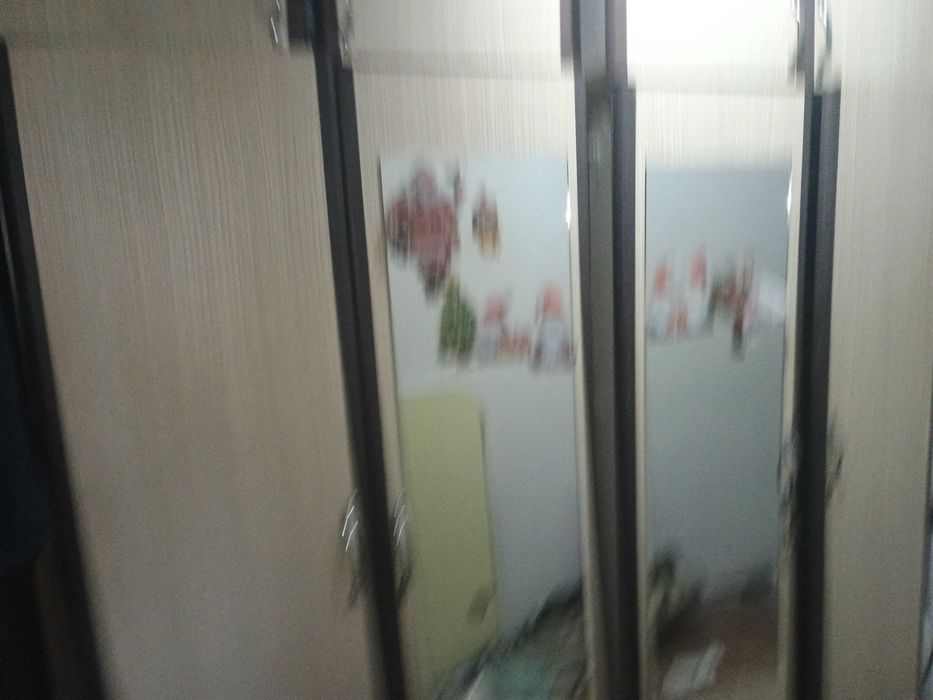 Donez canapea modulară 4 corpuri necesită refacere și dulapuri cu două uși