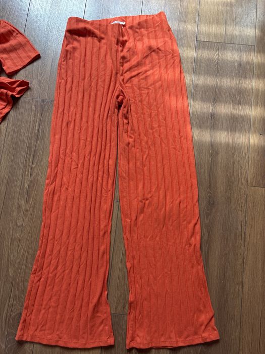 Комплект от две части в оранжево – размер S, нов с етикет