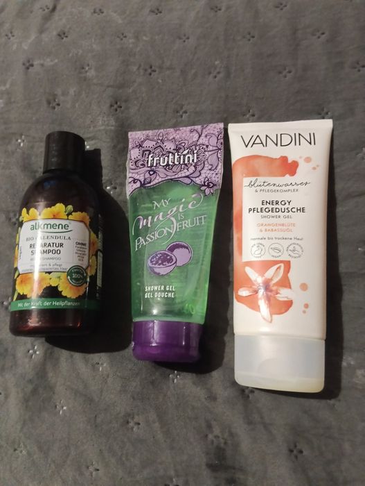 Козметика на едро