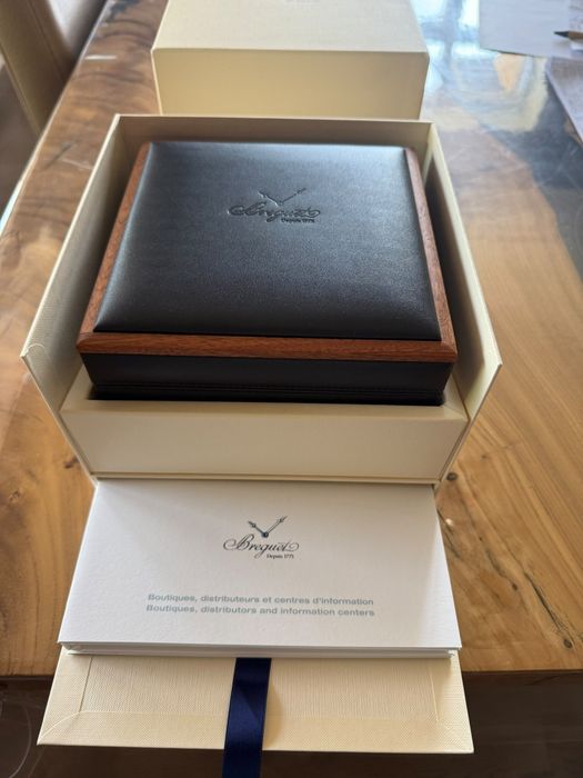 Часы Breguet Classique Power Reserve