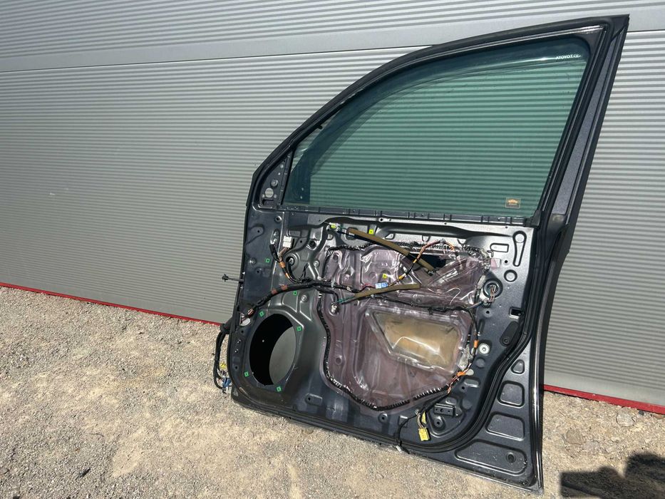 Предна дясна врата за TOYOTA LAND CRUISER J200 2007/2015