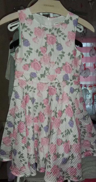 Платья детские продам