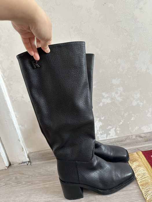 Женские сапоги на каблуке