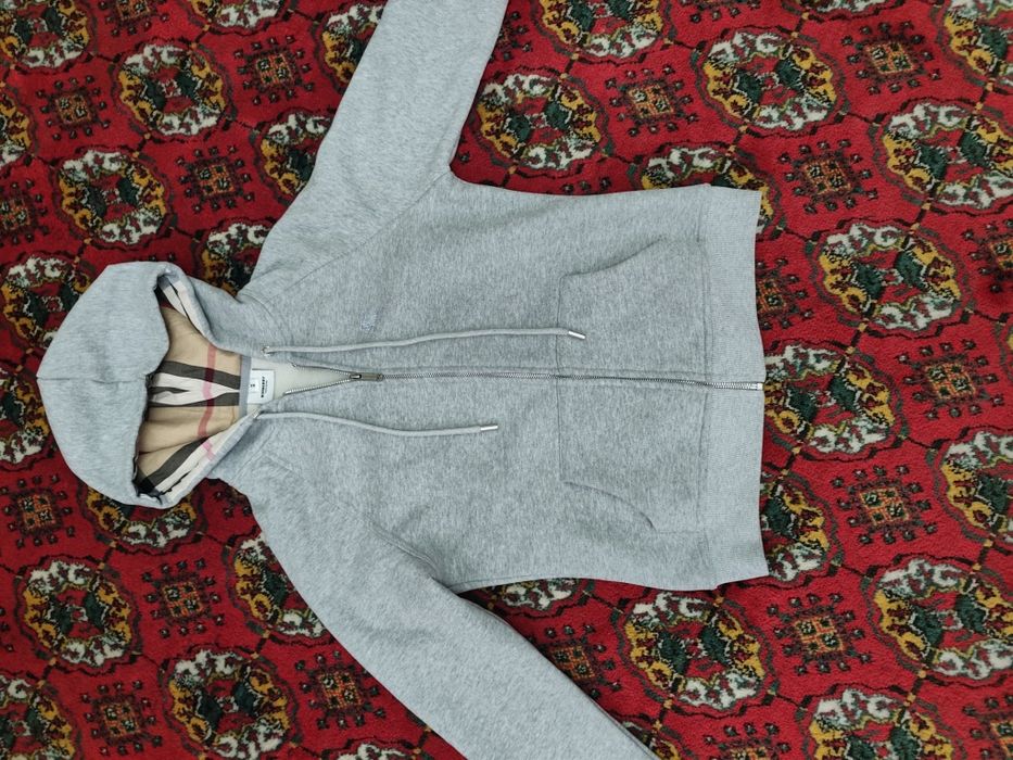 Худи, зипка Burberry