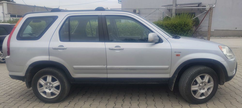 Honda CR-V 2.0 i-VTEC (150 к.с.) – Гръцки внос без ръжда, ревизирано окачване, качествена АГУ