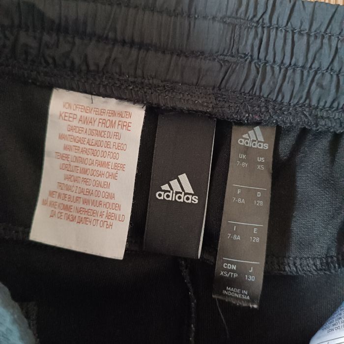 7-8 г.  Разкошен лот Adidas и елек