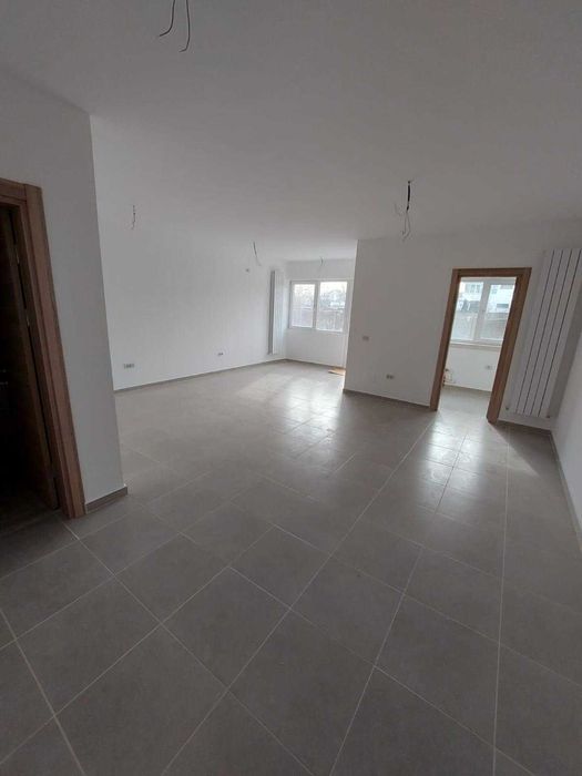 studio modern 44 mp + curte privata 30 mp
